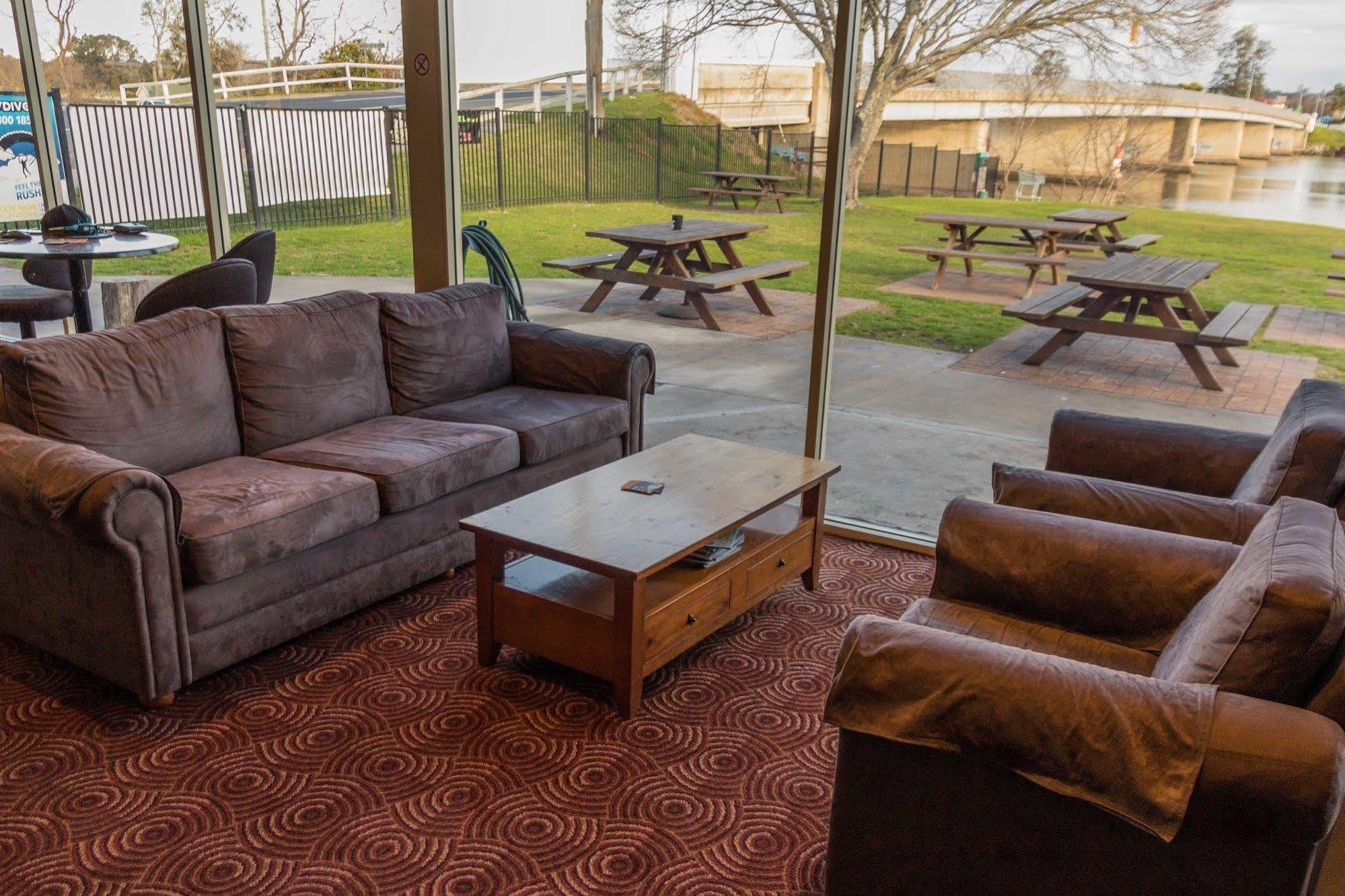 Moruya Waterfront Hotel Motel Exterior foto